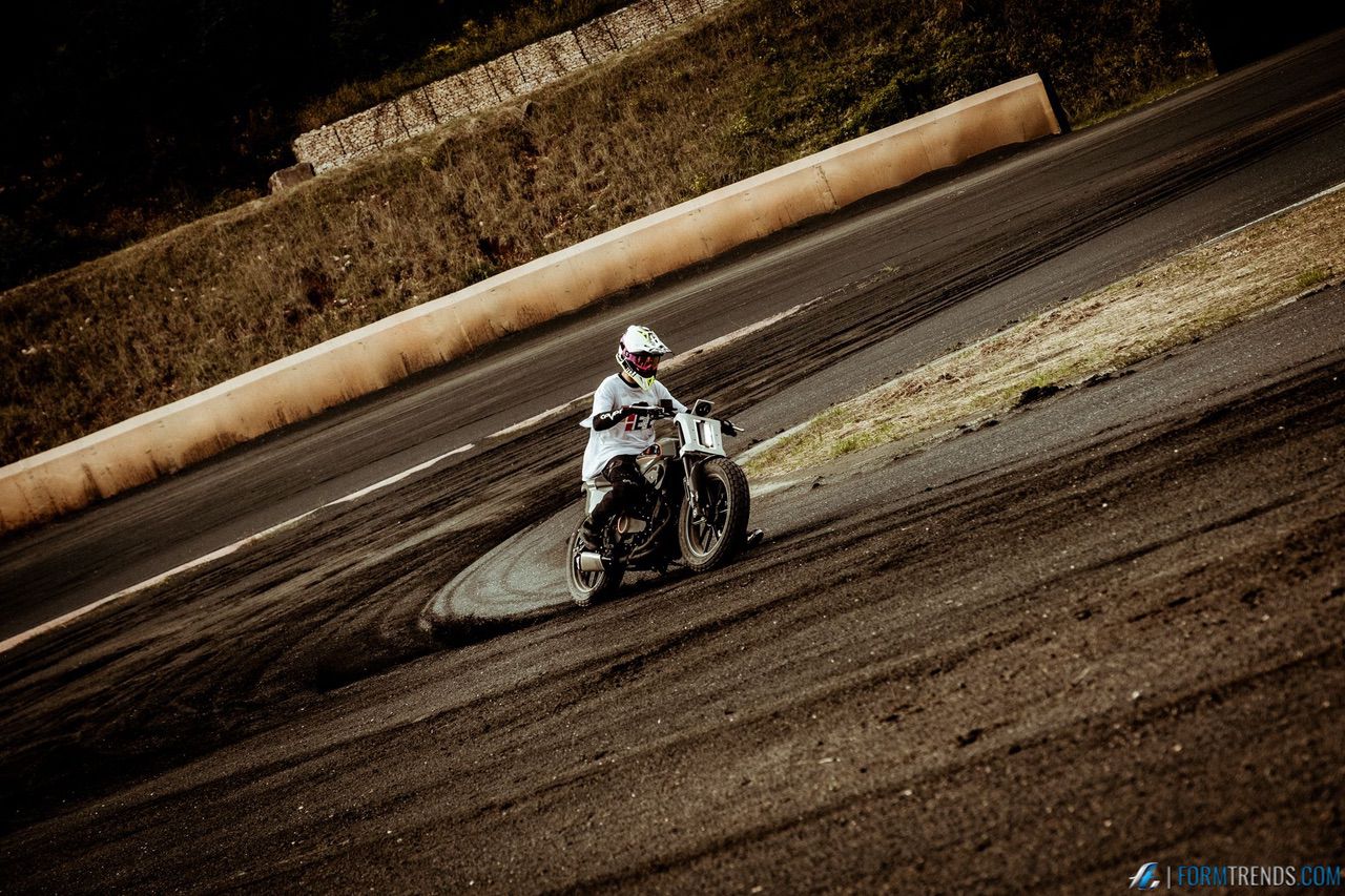 xr338_track_01