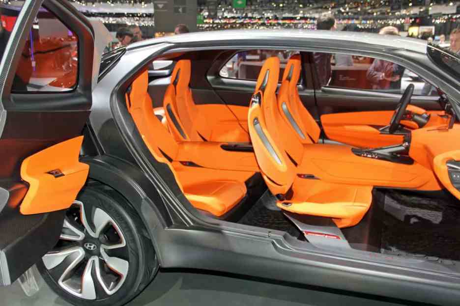 Hyundai Intrado concept interior