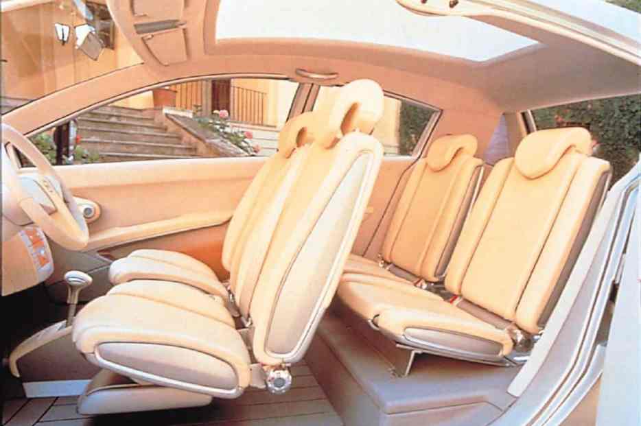 Mazda Neospace concept (1999)