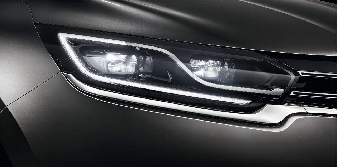 Renault Espace (2014) lamp detail