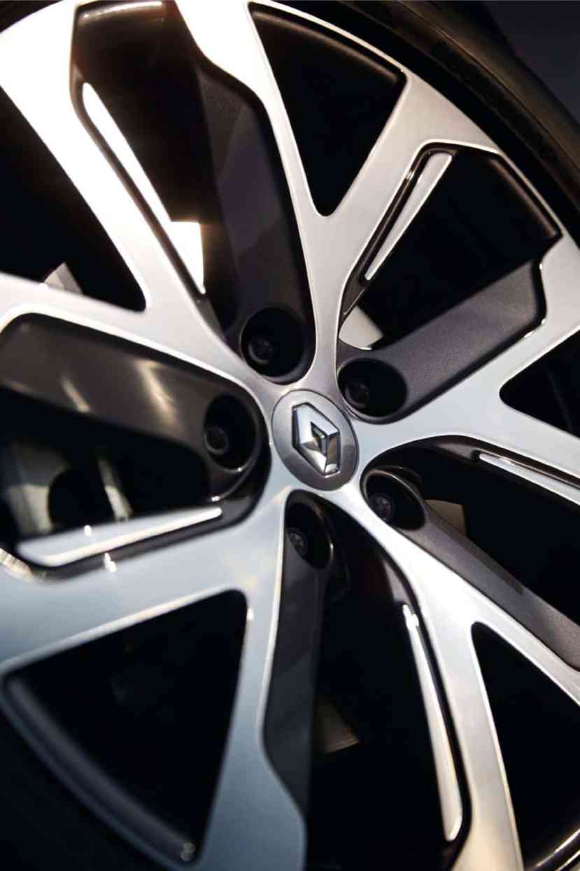 Renault Espace (2014) wheel detail