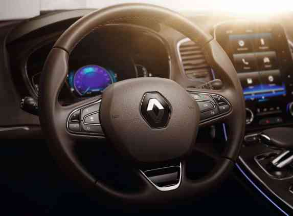 Renault Espace (2014) interior