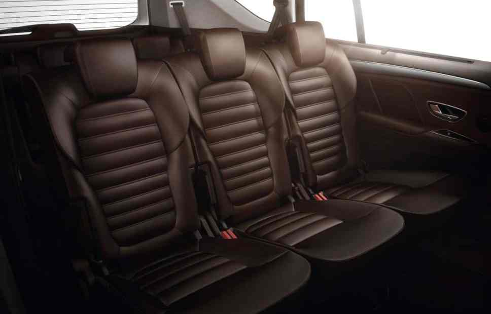 Renault Espace (2014) rear seat
